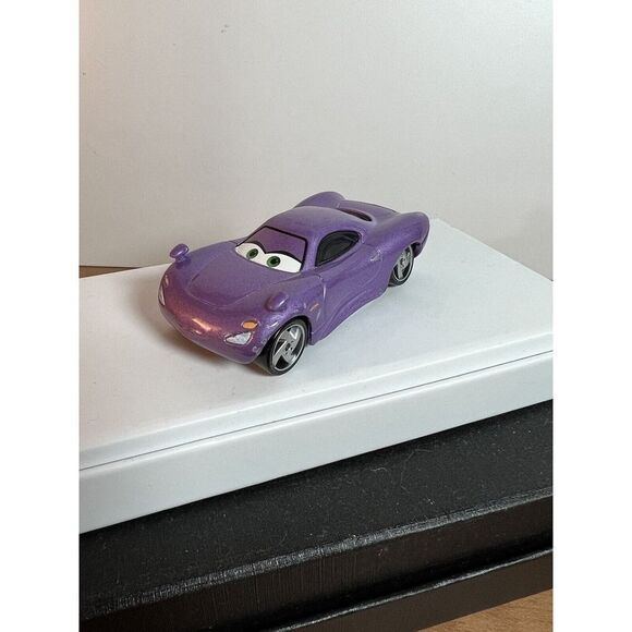 DISNEY PIXAR CARS 2 "HOLLEY SHIFTWELL" LOOSE, RARE - Picture 3 of 7